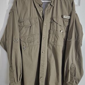 Columbia PFG Fishing Shirt Mens XL Khaki Vented Outdoor Longsleeve.